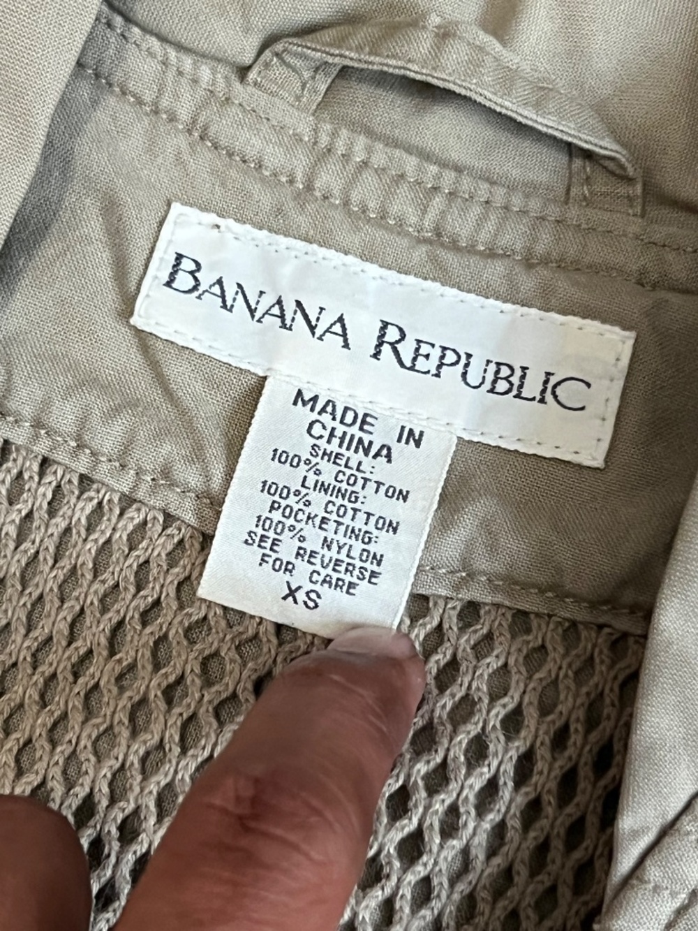 Vintage Banana Republic Vented Safari Fishing Vest Men's XS (Fits Medium) Cargo - Picture 2 of 16